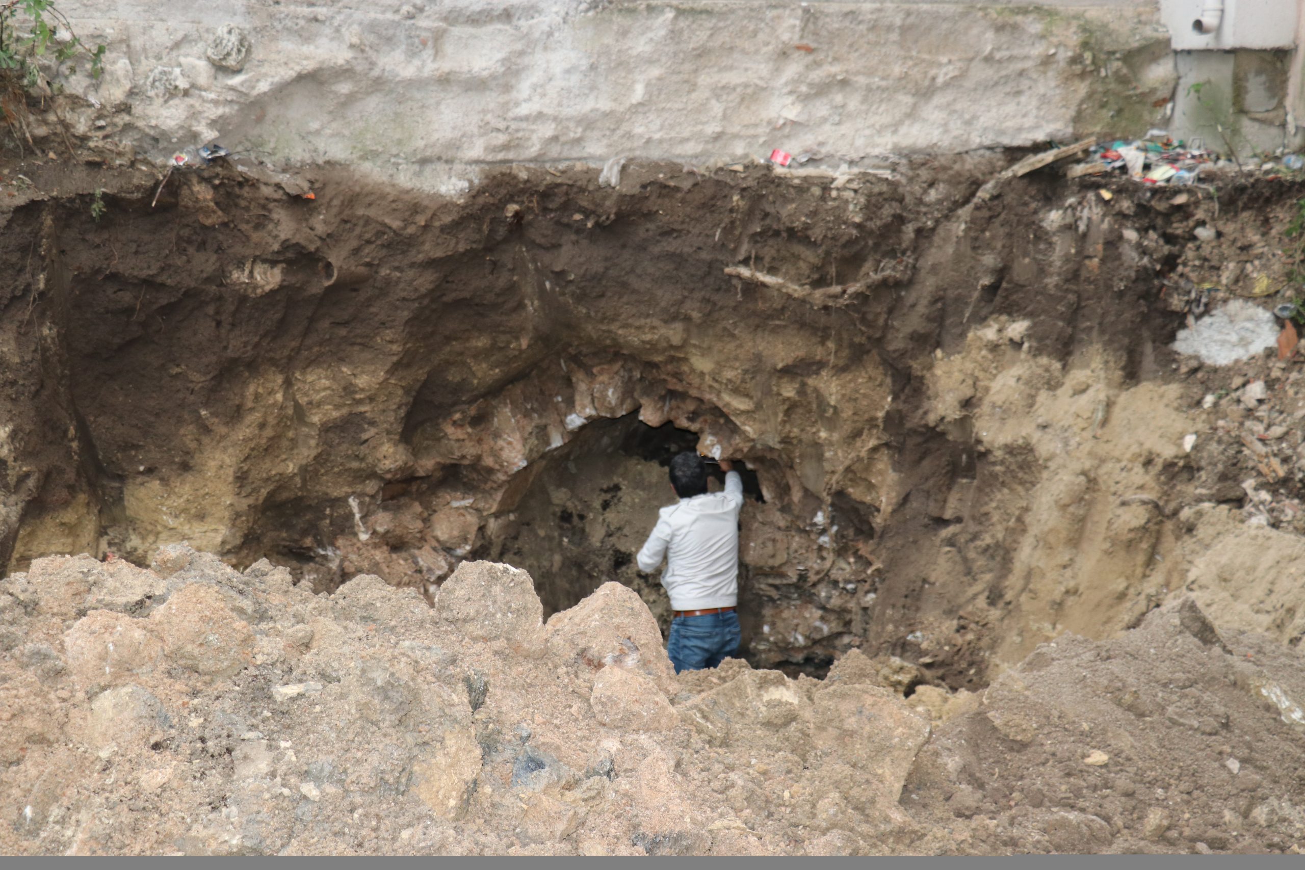 Apartmanın altında Osmanlı tüneli bulundu