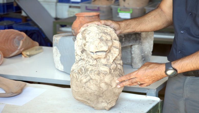 Assos’ta 2 bin 200 yıllık aslan heykeli bulundu
