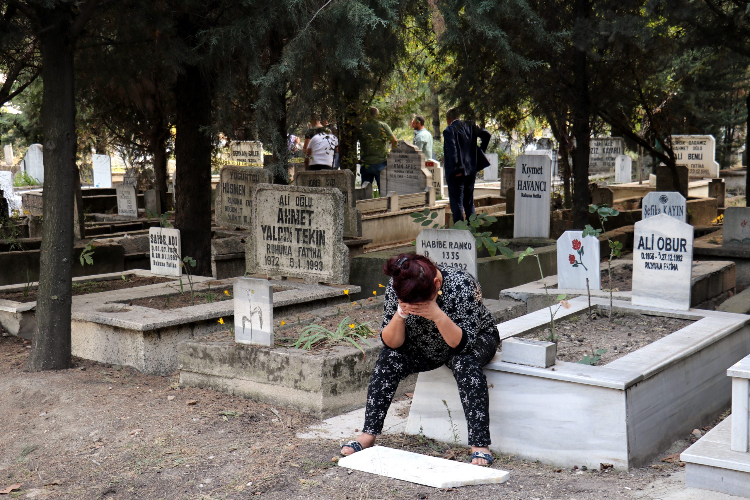 Kırklareli’nde cinsel istismar sonucu doğan bebeği mezarlığa gömdüler