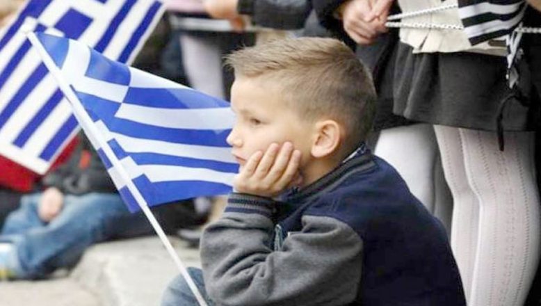 Yunanistan’ın nüfusu azalıyor