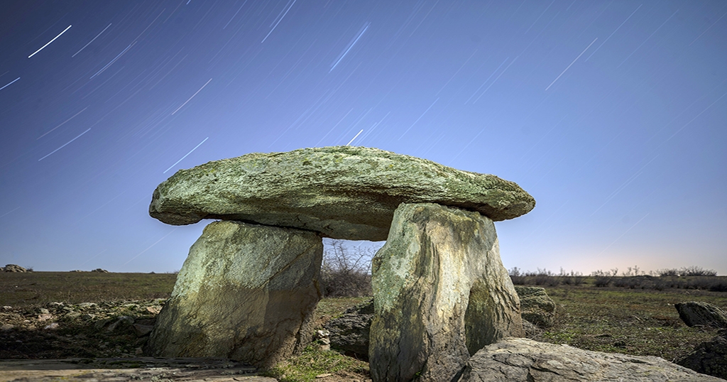 Trakya dolmenlerine Stonehenge benzetmesi  