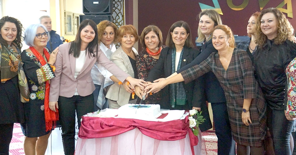 Türk Üniversiteli Kadınlar 17. yılını kutluyor