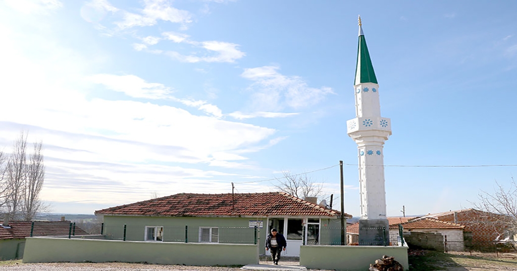 Köylünün “70 yıllık minare hasreti” sona erdi