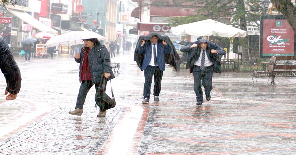 Edirne’nin güney ilçelerine kuvvetli yağış uyarısı!