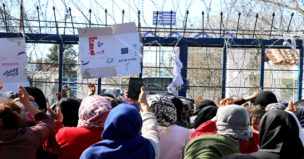 Sığınmacılar, sınır kapısının açılması için eylem yaptı