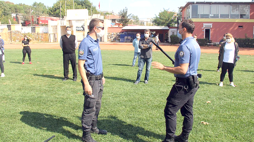 Polis, özel güvenlik görevlilerine eğitim verdi