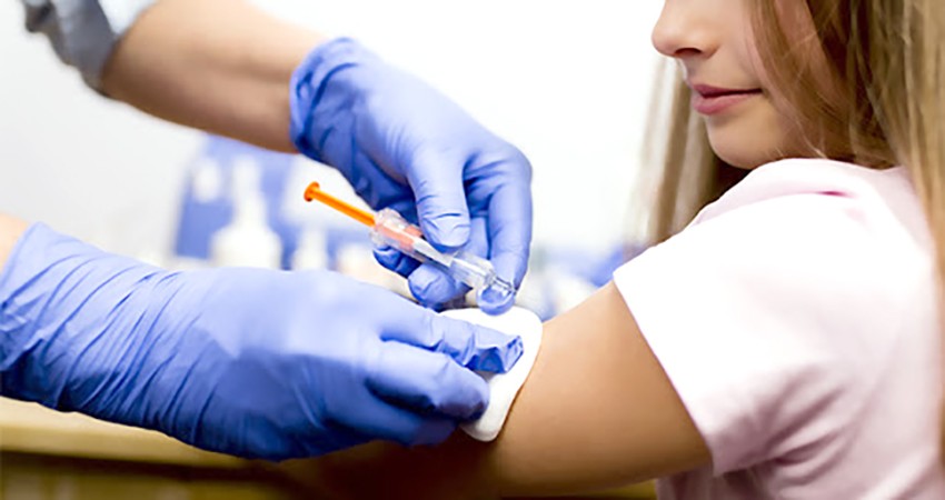 “Grip ve zatürre aşıları, öncellikle risk altındakilere yapılmalı”