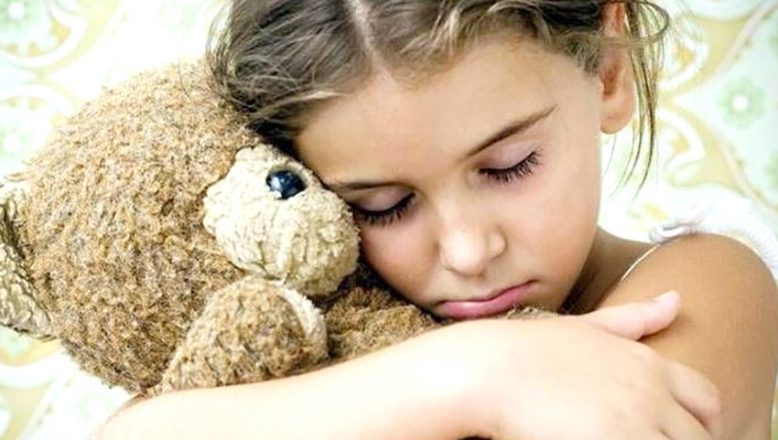 “Travma sürecinde çocuklara nasıl yaklaşılmalı?”