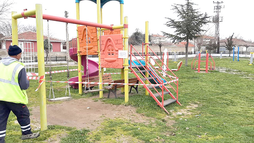 Lalapaşa’da oyun parkı ve spor alanları geçici olarak kapatıldı