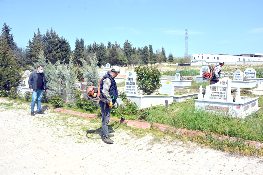 Mezarlıklar, Bayram’a hazırlanıyor