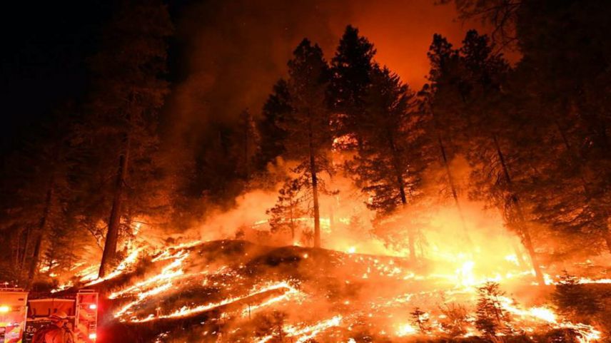 Yunanistan’daki yangın felaketi büyüyor!