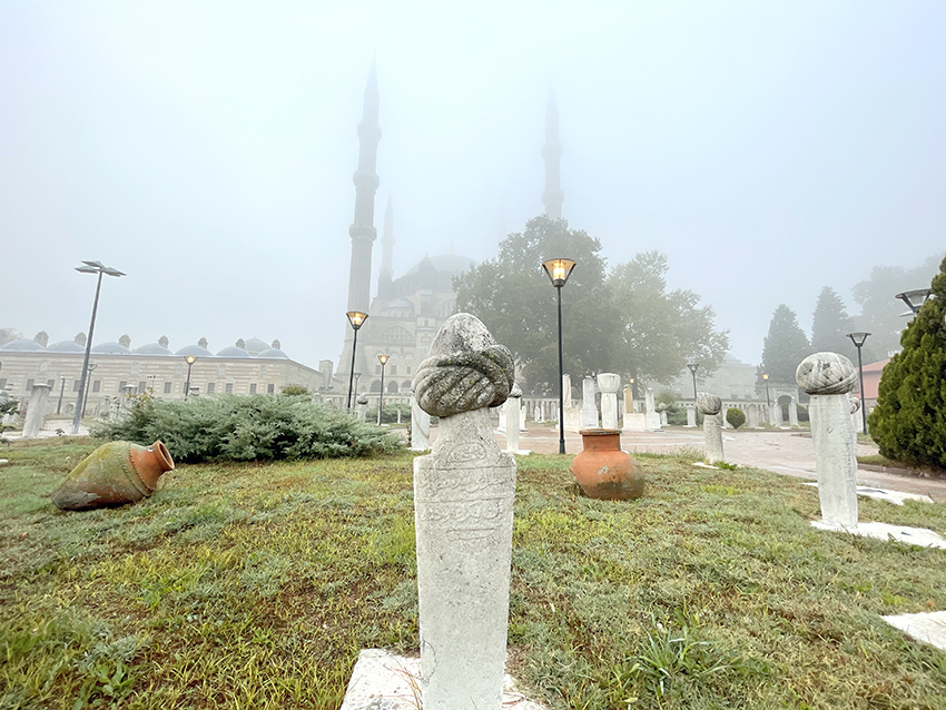Sisle kaplanan Selimiye Camisi güzel görüntüler oluşturdu