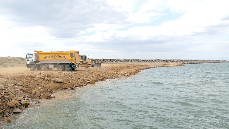 Enez Deniz Gümrük Kapısı liman inşaatı sürüyor