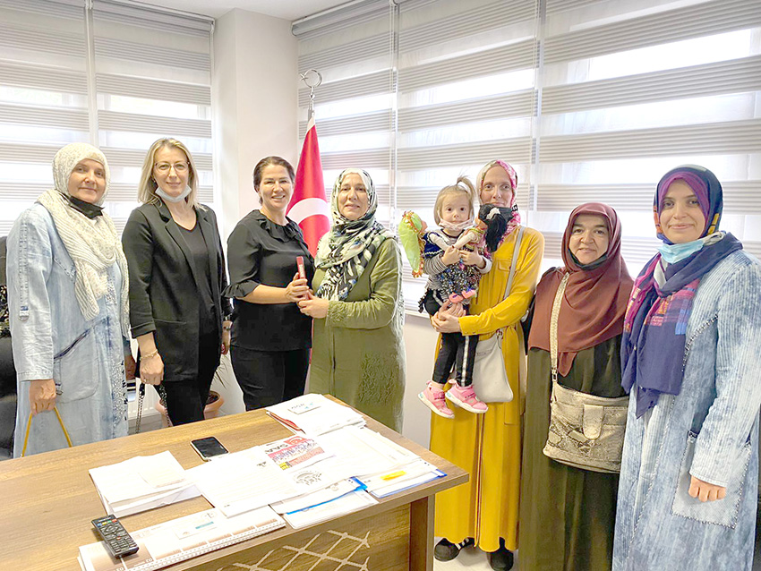 SP’li kadınlar Şehir Gönüllüleri Vakfını ziyaret etti
