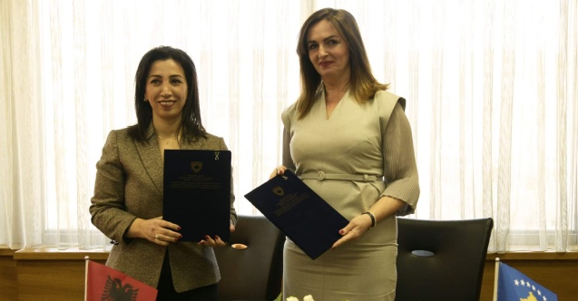 Arnavutluk ve Kosova, ortak ders kitapları için anlaşma imzaladı