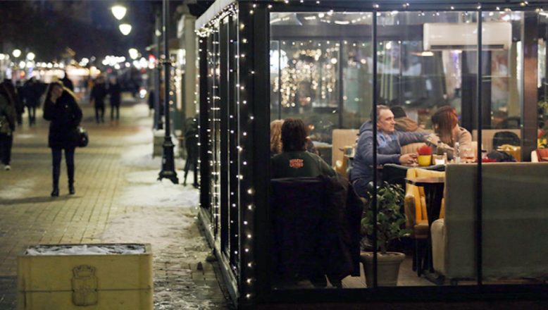 Sofya’daki restoranlar salgın önlemleri boykot ediyor