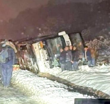 Kosovalı gurbetçileri taşıyan otobüs kaza yaptı:17 yaralı