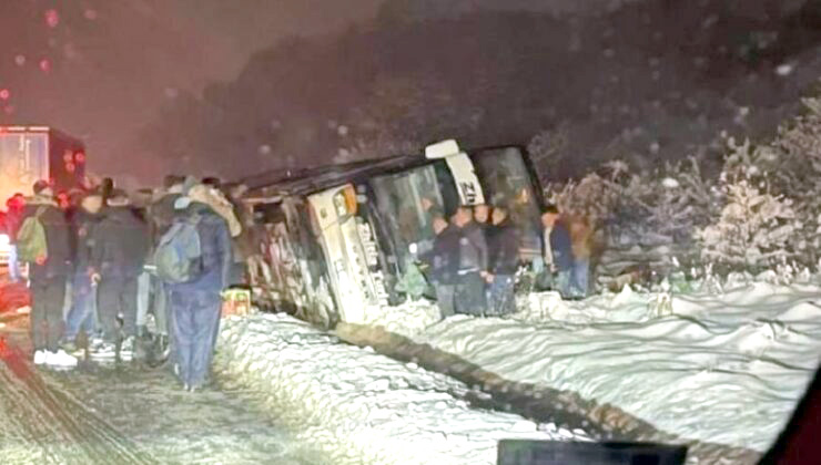 Kosovalı gurbetçileri taşıyan otobüs kaza yaptı:17 yaralı