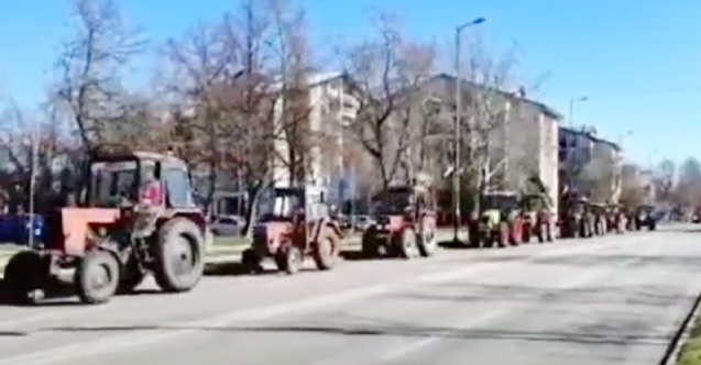 Sırbistan’da çiftçilerden protesto eylemi