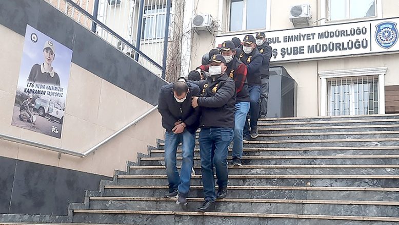 İstanbul’da çarşaf giyip marketten soygun yapmaya çalışan 3 zanlı tutuklandı