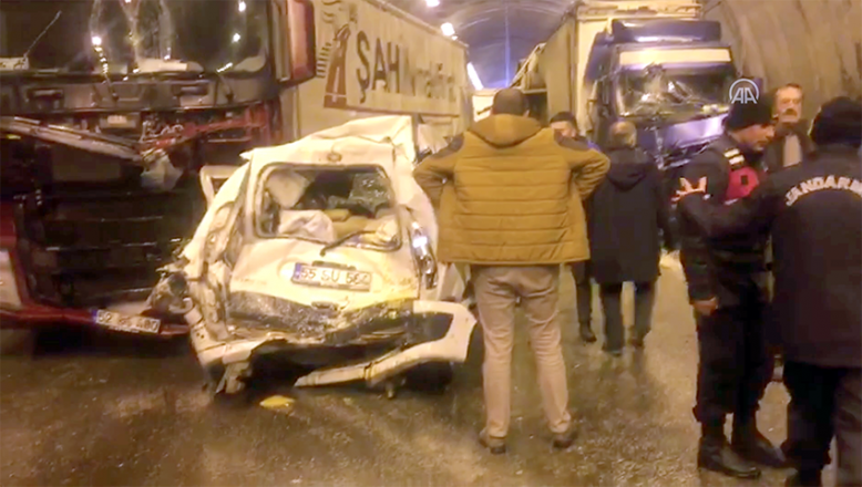 Bolu Dağı Tüneli’nde kaza! İstanbul yönüne ulaşım sağlanamıyor