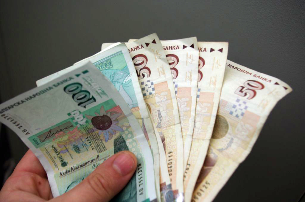 Bulgaristan’da asgari ücret 710 levaya çıkıyor