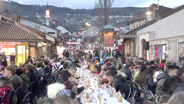 Saraybosna’da halk iftarı