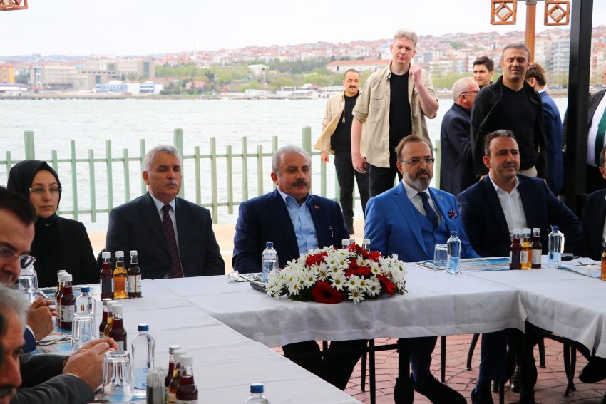 TBMM Başkanı Şentop, Tekirdağ’da bayramlaşma etkinliğine katıldı