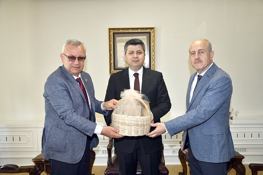 KİSEV Yönetimi, Vali Kırbıyık’ı ziyaret etti