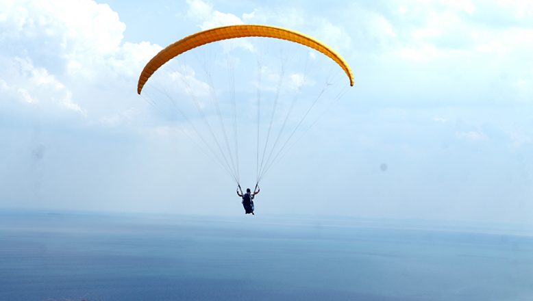 Yamaç paraşütü, Uçmakdere’nin popülerliğini arttırıyor
