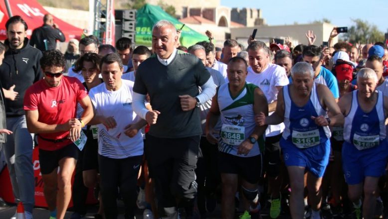 Bakan Ersoy, Gelibolu Maratonu’na katıldı