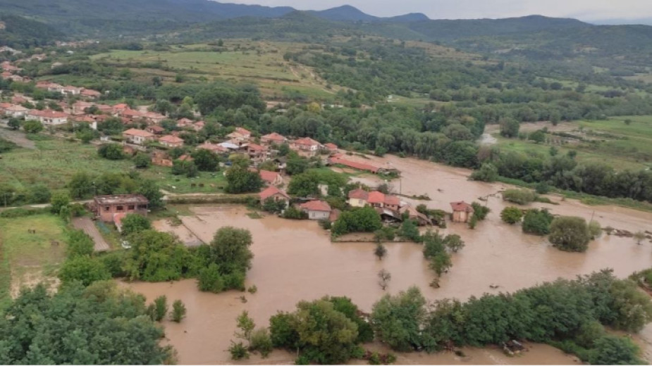 Bulgaristan Karlovo bölgesinde 200 ev su altında kaldı