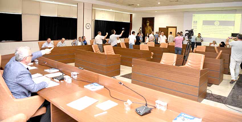 CHP’li ve İYİ Parti’liler, Meclis Toplantısı’nı terk etti