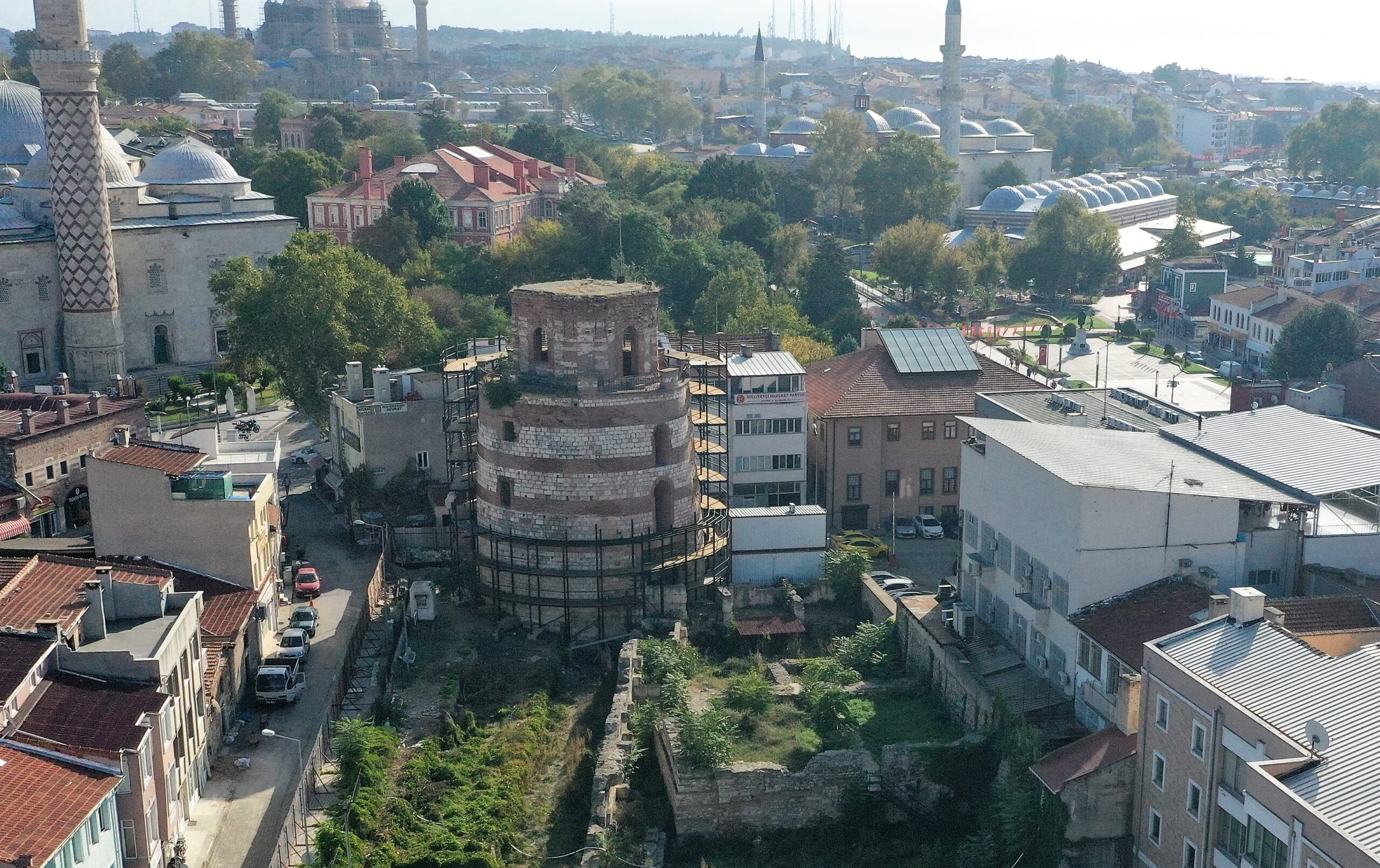 Makedon Kulesi’nin dinamitle yıkılan bölümleri restorasyonda tamamlanacak