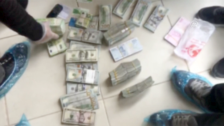 FETÖ’nün finans yapılanmasına yönelik operasyonda 47 şüpheli yakalandı