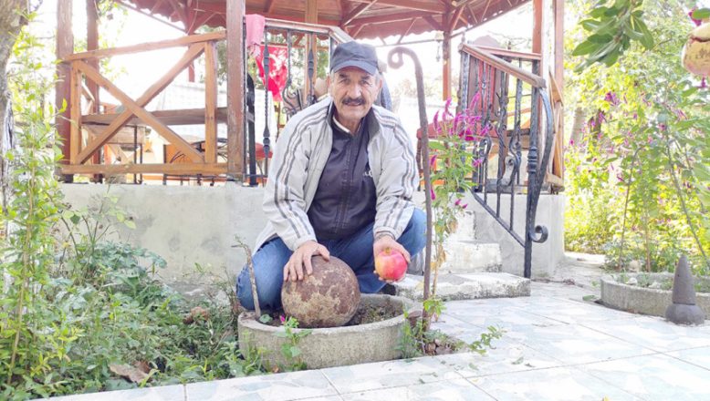 Kıbrıs gazisi bahçesinde top güllesi buldu