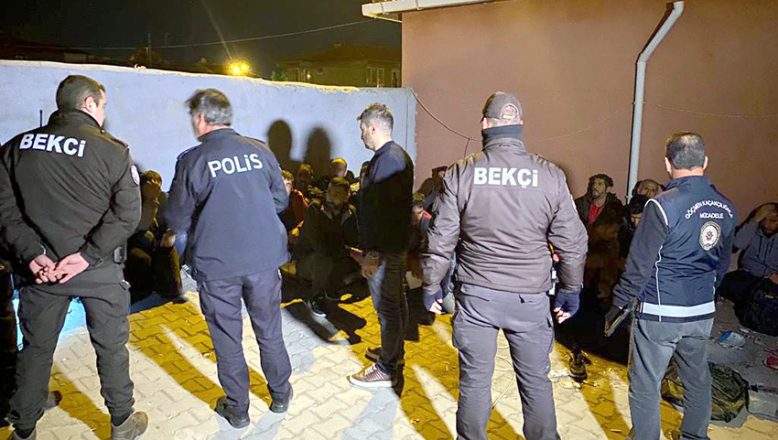 Bir evde 29 düzensiz göçmen yakalandı