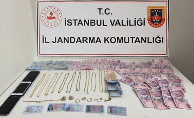 İstanbul’da altın sahteciliği yaptıkları belirlenen 3 kişi yakalandı