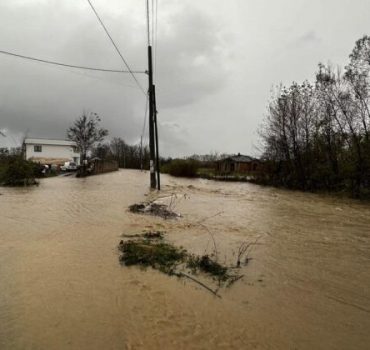 Kosova’da aşırı yağışlar sele neden oldu