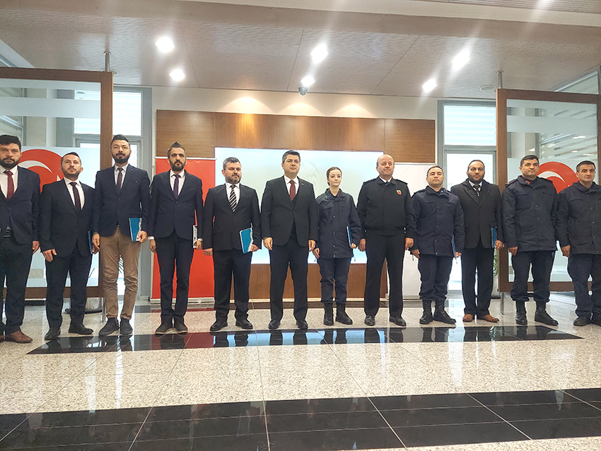 Vali Kirbiyik Kapikule 12 - Başarı belgesi ile ödüllendirildiler
