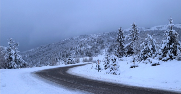 Saraybosna çevresindeki dağlarda mevsimin ilk kar yağışı
