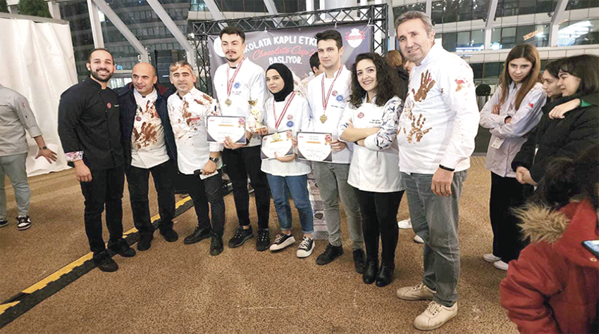 Tekirdağ NKÜ öğrencileri çikolata yarışmasında ödül kazandı