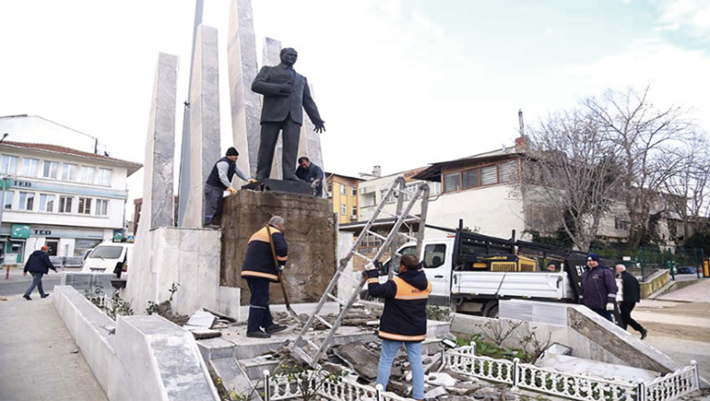 Cumhuriyet Meydanı’nda iki tane Atatürk Anıtı olacak