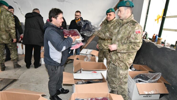 Türk askerinden Kosova’da selzedelere yardım eli