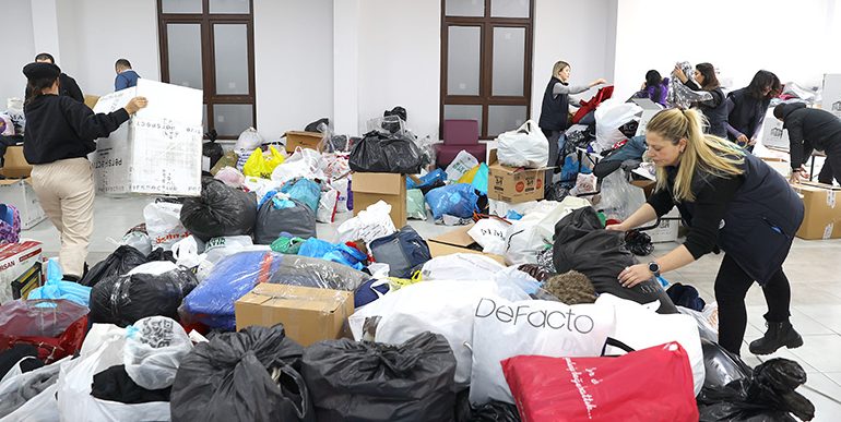 Edirne’de depremzedeler için yardım kampanyası başlatıldı
