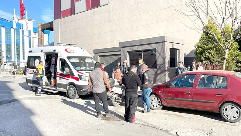 Edirne’de motosikletin çarptığı dede ve torunu yaralandı