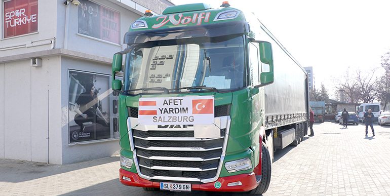 Türkiye’ye Avrupa’dan kara yoluyla gönderilen yardımlar Edirne’de tasnif ediliyor