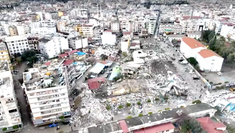 Depremde can kaybı bin 121’e yükseldi