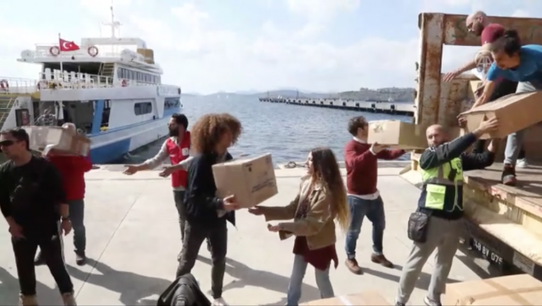 Yunanistan’dan sosyal dayanışma ekibi, depremzedelere yardım malzemesi getirdi