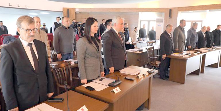 Edirne Belediye Meclisi’nde depremde hayatını kaybedenler anıldı